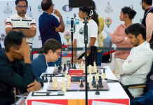 Otra hazaña del argentino Faustino Oro: empató frente al gran maestro indio Santosh Vidit en la Copa del Mundo de Ajedrez