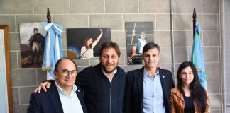 Reunión en el Instituto de la Vivienda