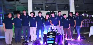 Presentación del equipo pantera en el Escuela Técnica