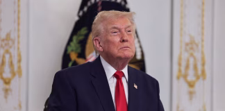 Donald Trump dijo que el espacio aéreo de Venezuela debe considerarse “cerrado en su totalidad”