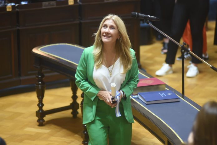 7ea1dc3e-88d2-4bd4-a24f-fab92e5f3751