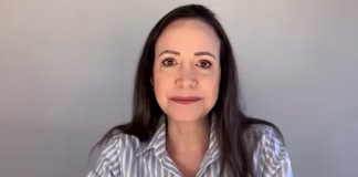 María Corina Machado: “El tiempo se le acabó a Maduro, debe facilitar la transición”