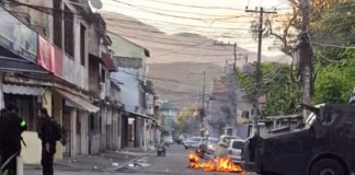 Al menos dos muertos y 16 detenidos dejó una nueva operación policial en Río de Janeiro contra el Comando Vermelho