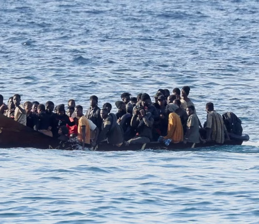 La Unión Europea endurece su política migratoria y crea “centros de deportación” fuera del bloque