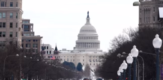 La policía de EE.UU. detuvo a un joven que cargaba una escopeta y se encaminaba a la sede del Capitolio