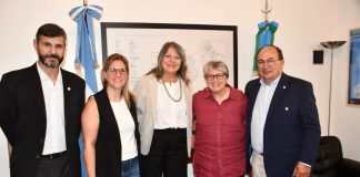 El Intendente José Luis Salomón y funcionarios mantuvieron una reunión con la Directora General de Cultura y Educación, Flavia Terigi