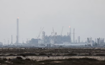 Irán amenazó a las instalaciones energéticas de los países del Golfo tras el ataque a su infraestructura de gas