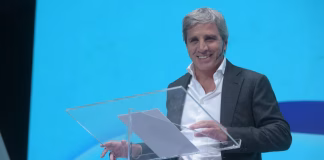 En busca de dólares, Luis Caputo apuesta por el campo y proyecta exportaciones por hasta US$42.000 millones