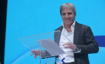 En busca de dólares, Luis Caputo apuesta por el campo y proyecta exportaciones por hasta US$42.000 millones