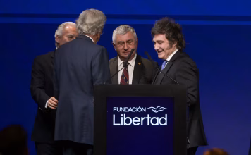 El detrás de escena de Mauricio Macri en la cena de la Fundación Libertad: frialdad con Milei y abrazo simbólico con Patricia Bullrich