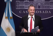 Declaran que Manuel Adorni adeudaría otros 65.000 dólares no documentados