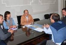 Reunión con los integrantes del grupo crea