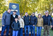 Ofrenda de laureles en homenaje al Ara General Belgrano
