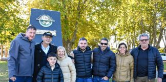 Ofrenda de laureles en homenaje al Ara General Belgrano