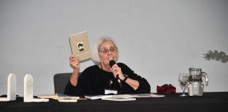 Se realizó el “Café con Autor” con la participación de la escritora Iris Rivera
