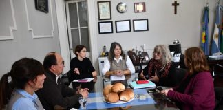 Firmaron un acuerdo para dictar un curso de gasista en Del Carril