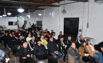 La Cooperativa de Árbitros de Saladillo entregó indumentaria a sus integrantes