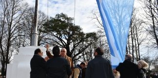 Realizaron el izamiento de la Bandera en Del Carril por el Día de la Independencia