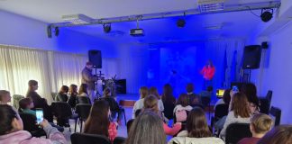Vacaciones de invierno: Cooparte vivió una jornada a puro karaoke para los más chicos