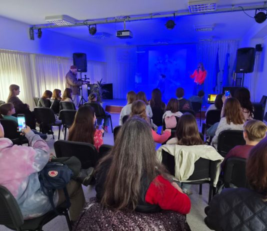 Vacaciones de invierno: Cooparte vivió una jornada a puro karaoke para los más chicos