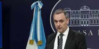 Manuel Adorni justificó sus bienes ante la Justicia: dijo que tenía ahorros por casi USD 600 mil en bitcoin