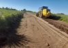 Realizan trabajos de mantenimiento en el camino a Los Guaycos